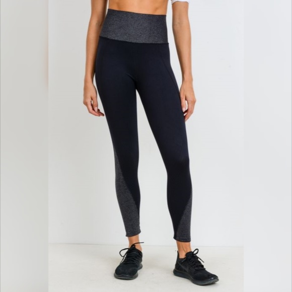 COPY - Glitter Infused Highwaist Seamless Leggings - Picture 3 of 8